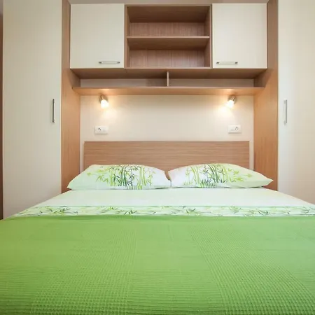 アパート Kate マカルスカ