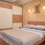 Kate Apartman